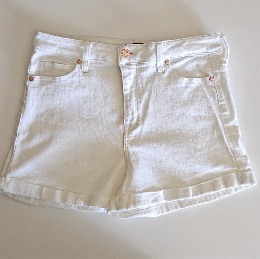 🌺Guess White Denim Shorts - Picture 2 of 5